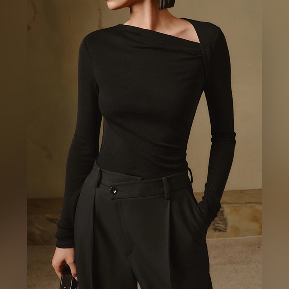 Commense Black Asymmetric Long Sleeve Tee